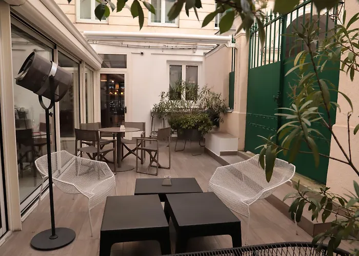 Hôtel Brésil Opéra Parigi